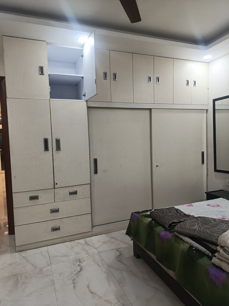 Bedroom, sector 19 2 Bedroom 170 Sq.Mt. Villa In Sector 19 Noida 9454064