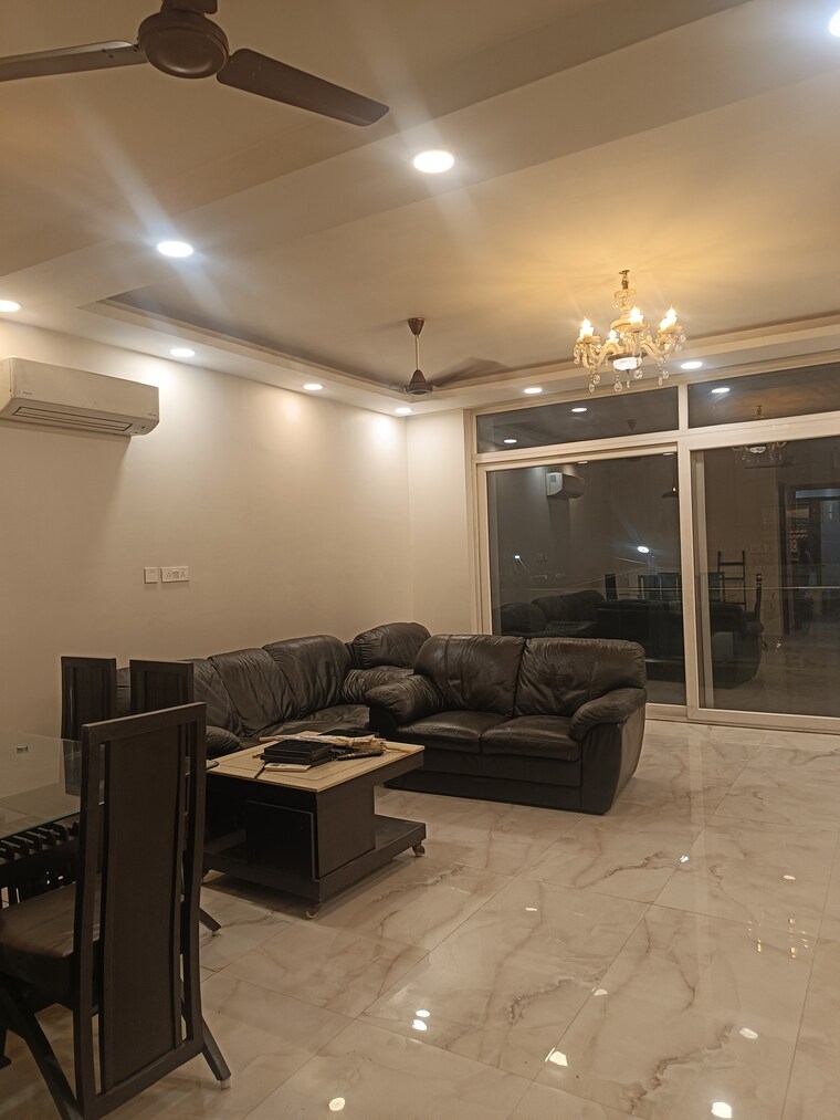 Living Room, sector 19 2 Bedroom 170 Sq.Mt. Villa In Sector 19 Noida 9454064