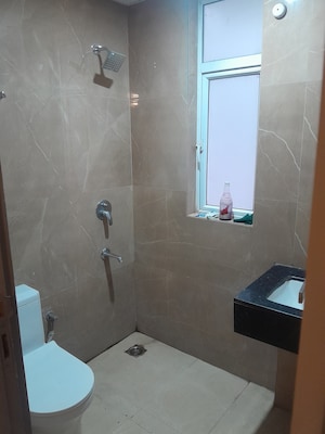 Furnished Amenities in 3 BHK Apartment at M3M Soulitude, Sector 89 – for Rent