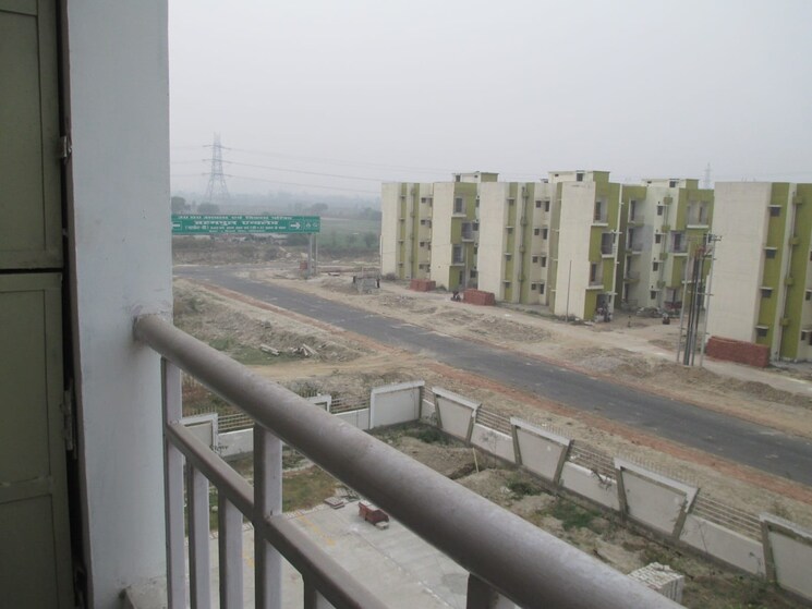 Balcony, upavp-ganga-yamuna-and-hindon-enclave 1 Bedroom 600 Sq.Ft. Apartment In Pratap Vihar Ghaziabad 9454082