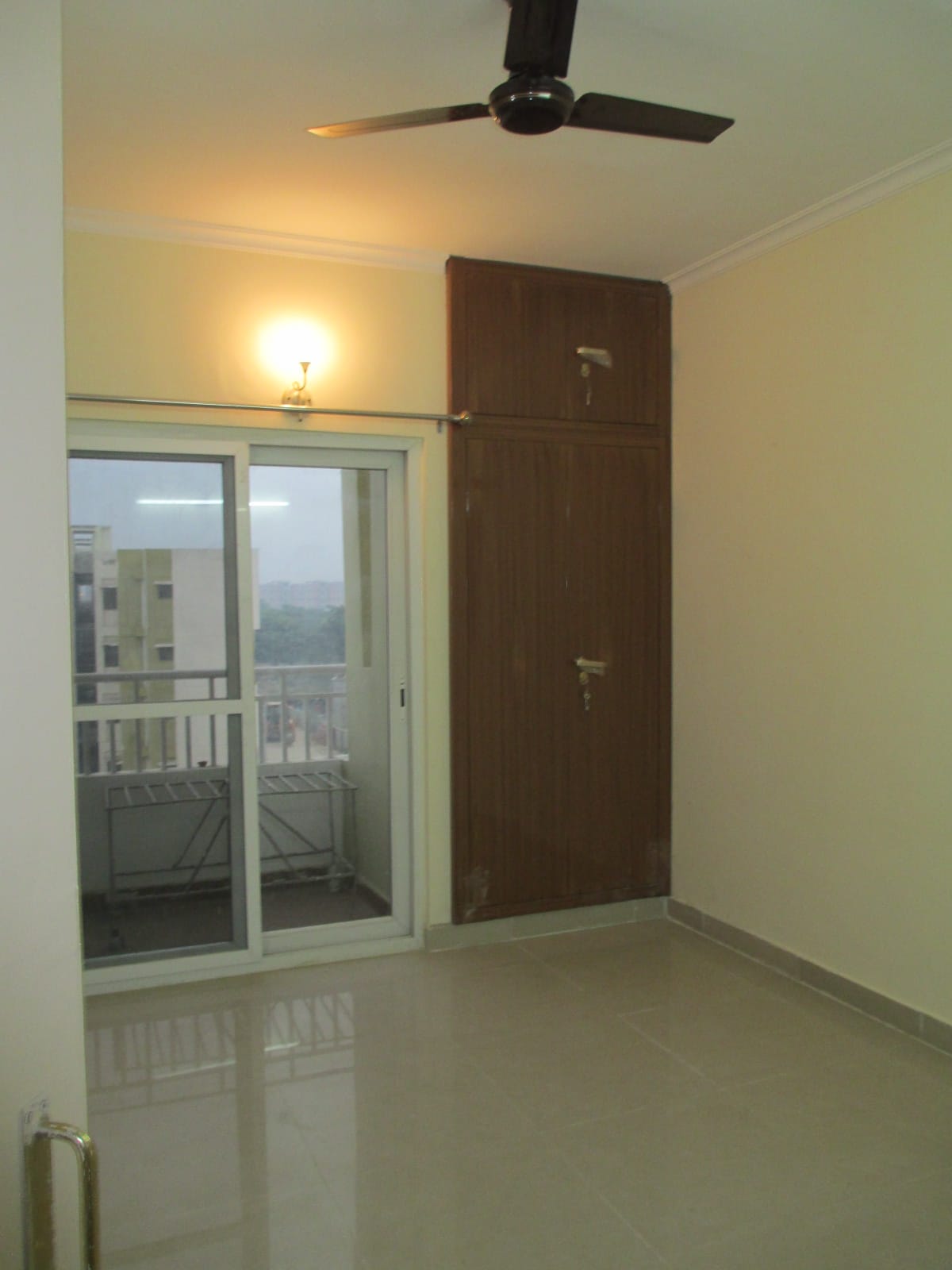 1 BHK Apartment For Rent in UPAVP Ganga Yamuna And Hindon Enclave