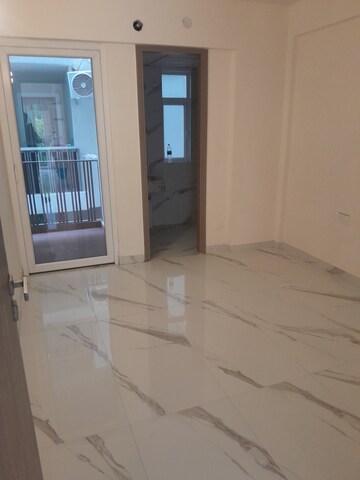 Furnished Amenities in 3 BHK Apartment at M3M Soulitude, Sector 89 – for Rent