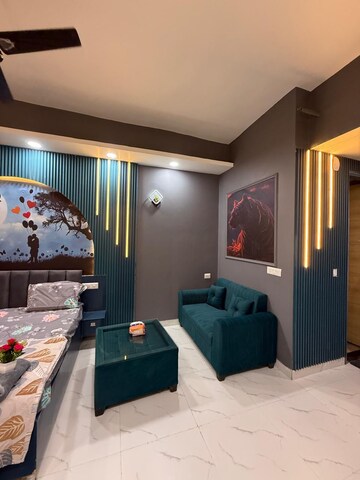  Showroom For Sale in Gaur City Center, Sector 4 Greater Noida