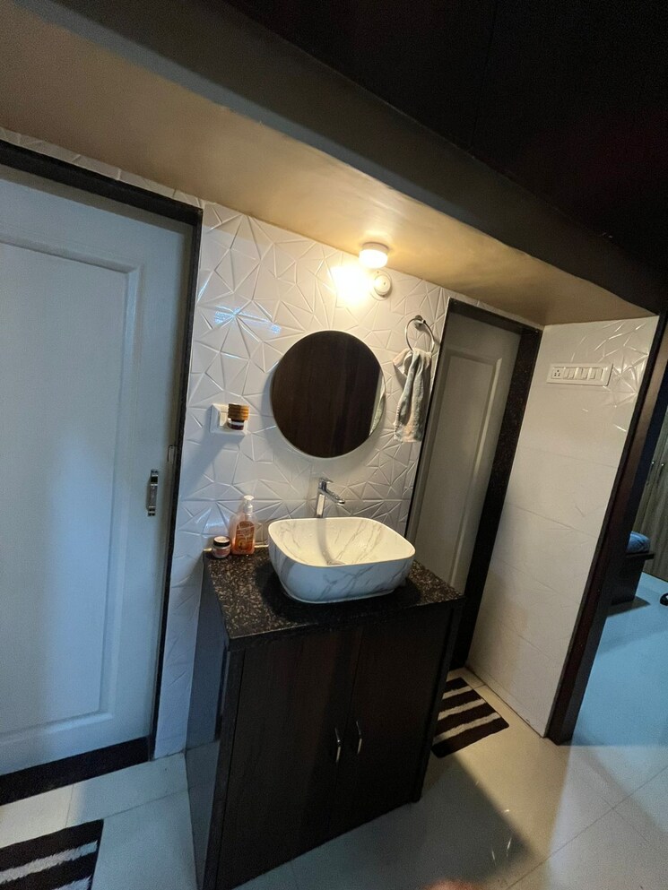 Bathroom, deep-chs-khopat 1 Bedroom 500 Sq.Ft. Apartment In Khopat Thane 9454104