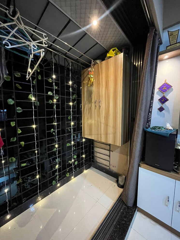 Balcony, deep-chs-khopat 1 Bedroom 500 Sq.Ft. Apartment In Khopat Thane 9454104