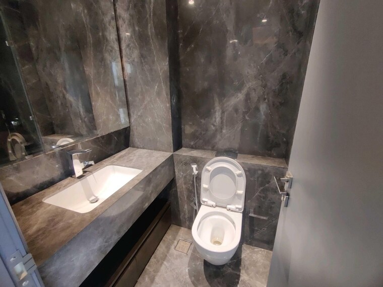 Bathroom, lodha-trump-tower 5 Bedroom 2980 Sq.Ft. Apartment In Worli Mumbai 9454118