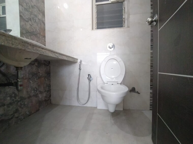Attached Bathroom, nahar-amrit-shakti 2 Bedroom 970 Sq.Ft. Apartment In Chandivali Mumbai 9454119