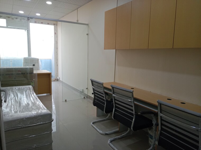 undefined, gaur-city-center Commercial Office Space 550 Sq.Ft. In Sector 4 Greater Noida Greater Noida 9454138