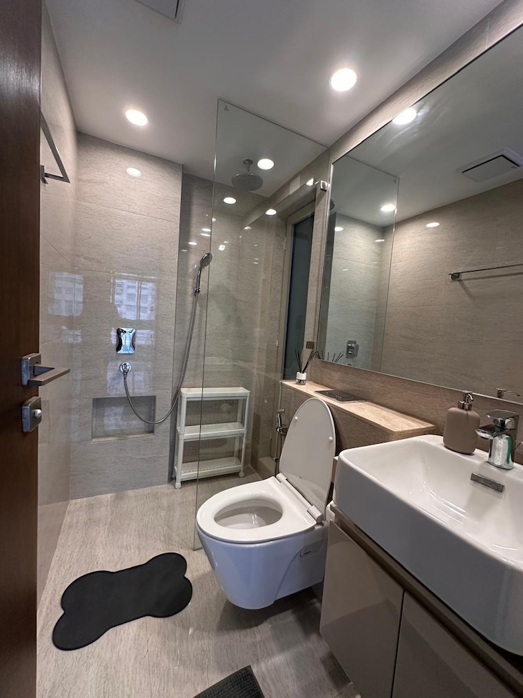 Bathroom, castle-rock 2 Bedroom 750 Sq.Ft. Apartment In Powai Mumbai 9454142