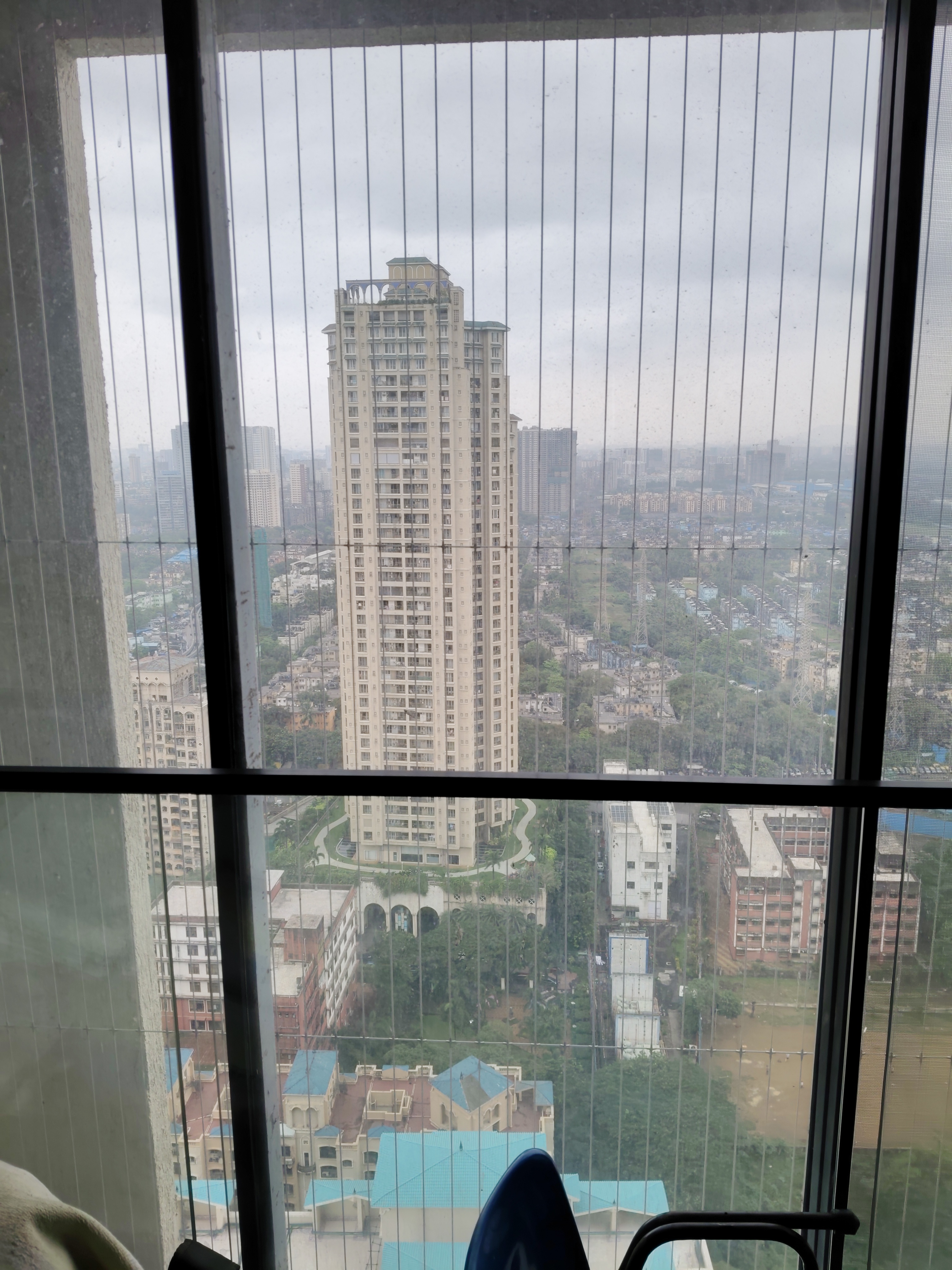 2 BHK Apartment For Rent in Dosti Eastern Bay