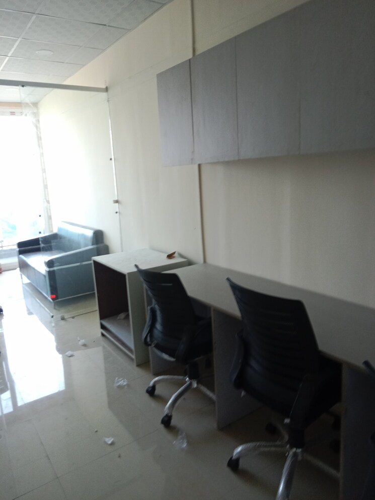 Team Area, gaur-city-center Commercial Office Space 600 Sq.Ft. In Sector 4 Greater Noida Greater Noida 9454156