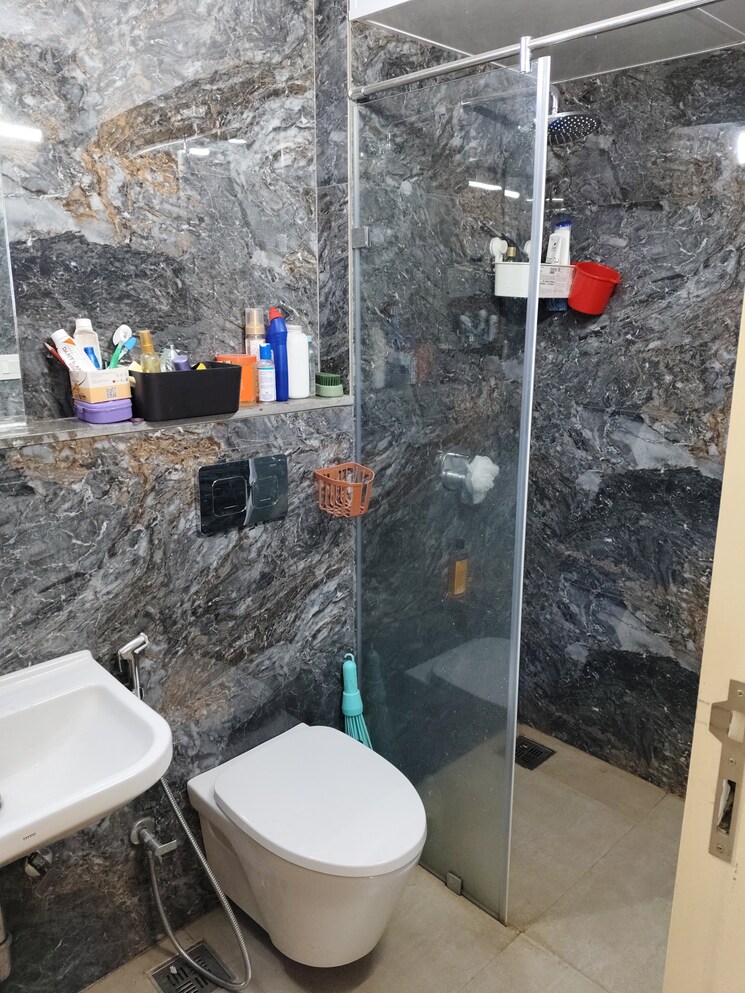 Bathroom, dosti-eastern-bay 2 Bedroom 559 Sq.Ft. Apartment In Wadala Mumbai 9454147