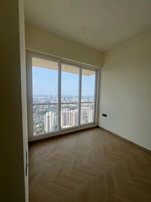 Master Bedroom in 3 BHK Apartment at Ruparel Palacio Phase 1, Kandivali West – for Rent