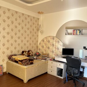 Team Area in 4 BHK Builder Floor at Ansal API Esencia, Sector 67 – for Sale