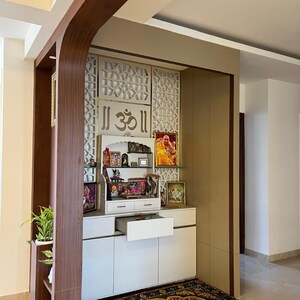 Building Lobby in 4 BHK Builder Floor at Ansal API Esencia, Sector 67 – for Sale