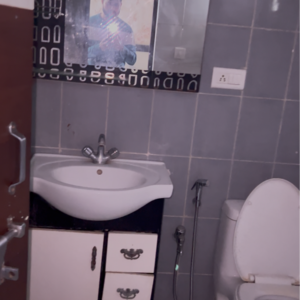 Bathroom in 3.5 BHK Apartment at Gomti Nagar – for Rent