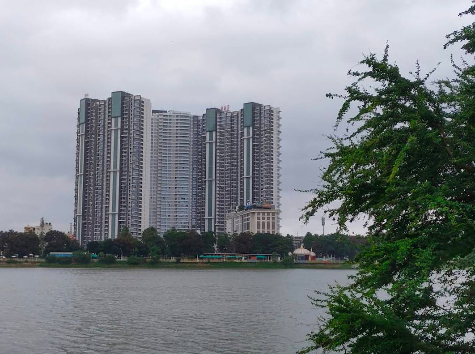 3.5 BHK Apartment For Sale in SNN Clermont