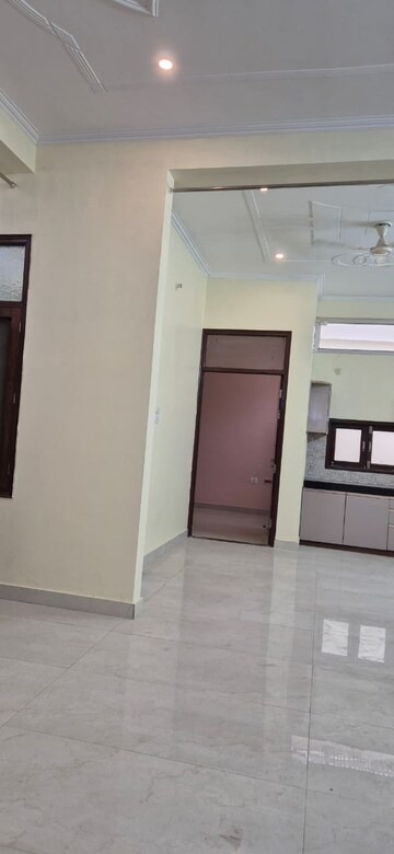 Building Lobby in 2 BHK Independent House at Gomti Nagar – for Rent