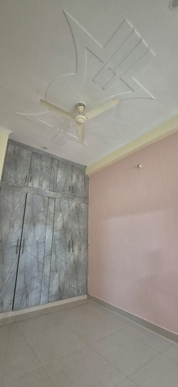 Room in 2 BHK Independent House at Gomti Nagar – for Rent