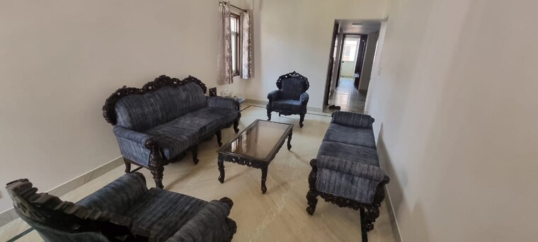 Living Room, mayur vihar phase 1 extension 2.5 Bedroom 1250 Sq.Ft. Apartment In Mayur Vihar Phase 1 Extension Delhi 9454282