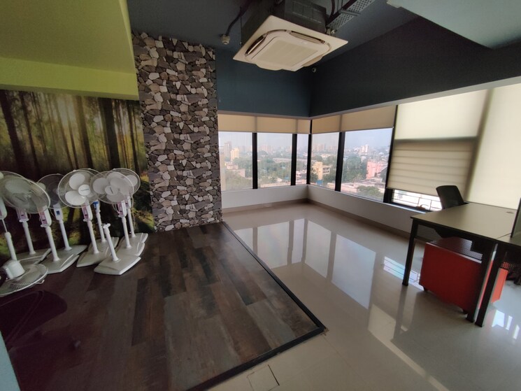 Team Area, bandra west Commercial Office Space 1800 Sq.Ft. In Bandra West Mumbai 9454297