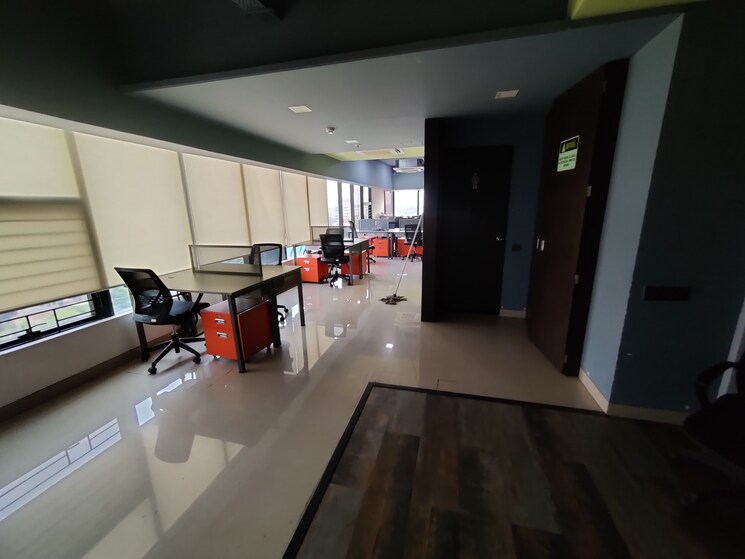 Team Area, bandra west Commercial Office Space 1800 Sq.Ft. In Bandra West Mumbai 9454297