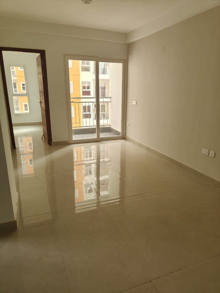 Room, imperia-prideville 2 Bedroom 900 Sq.Ft. Apartment In Sector 25 Yamuna Expressway Greater Noida 9454308