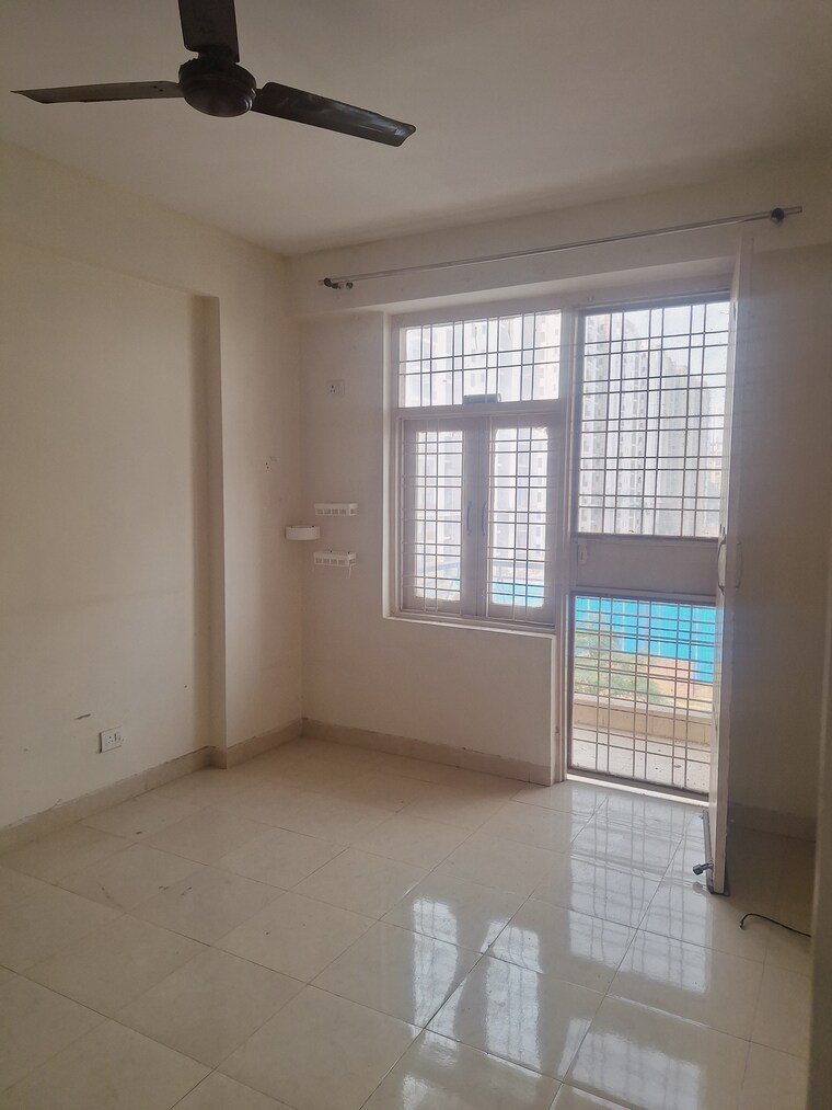 Room, tulip-white 3 Bedroom 1326 Sq.Ft. Apartment In Sector 69 Gurgaon 9454312