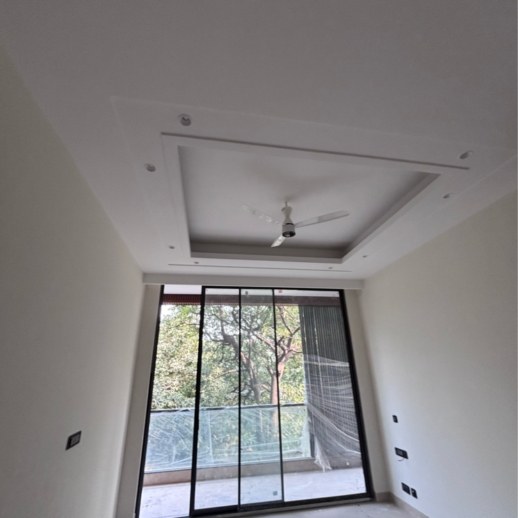 Room, vasant vihar 4 Bedroom 400 Sq.Yd. Builder Floor In Vasant Vihar Delhi 9454318