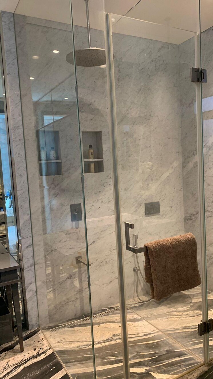 Bathroom, kalpataru-one 4 Bedroom 2662 Sq.Ft. Apartment In Lower Parel Mumbai 9454313