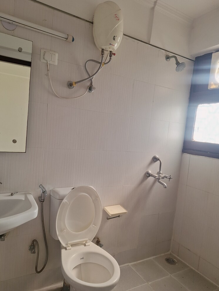Bathroom, tulip-orange 3 Bedroom 1437 Sq.Ft. Apartment In Sector 70 Gurgaon 9454316