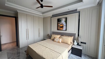 Bedroom in 5 BHK Apartment at Lodha Malabar, Malabar Hill – for Sale