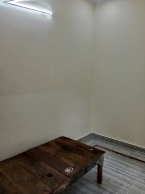 Room in 1.5 BHK Builder Floor at Sector 18 – for Rent