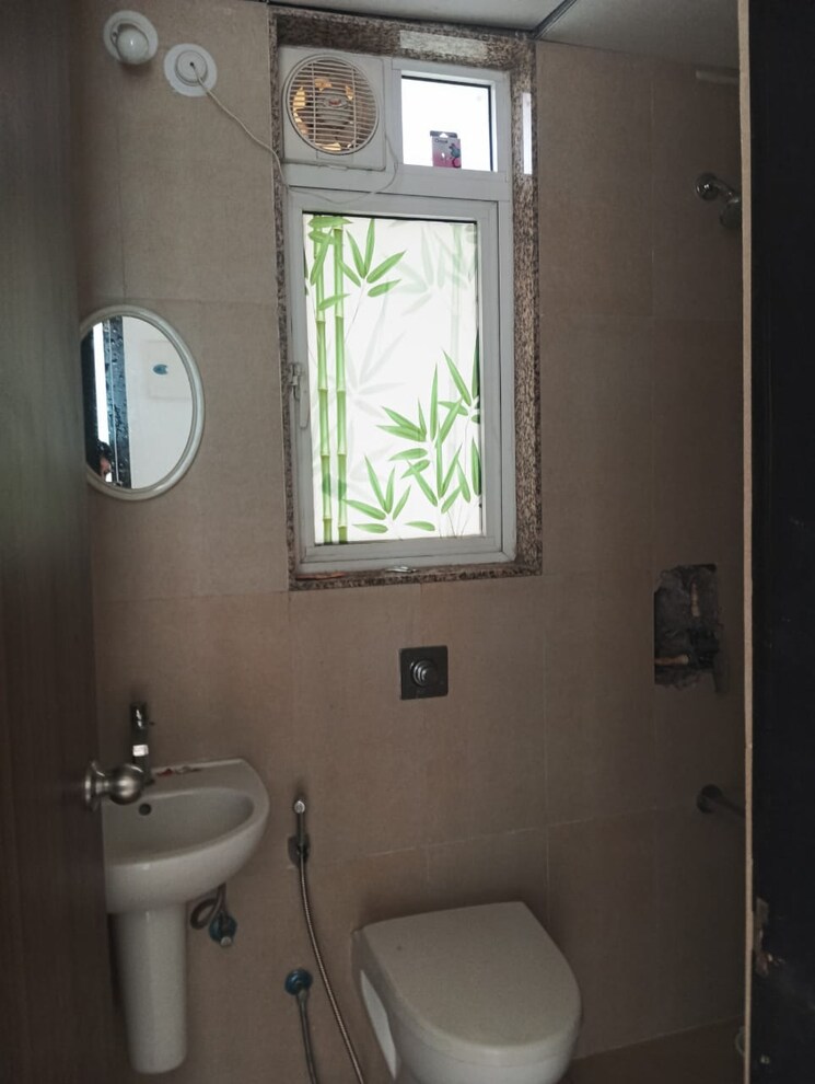 Bathroom, runwal-forests 1.5 Bedroom 464 Sq.Ft. Apartment In Kanjurmarg West Mumbai 9454330