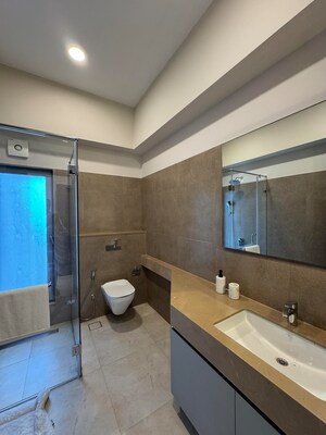 Furnished Amenities in 4 BHK Apartment at Lower Parel – for Sale