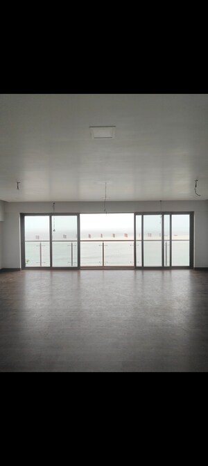 5 BHK Apartment For Sale in Bandra West