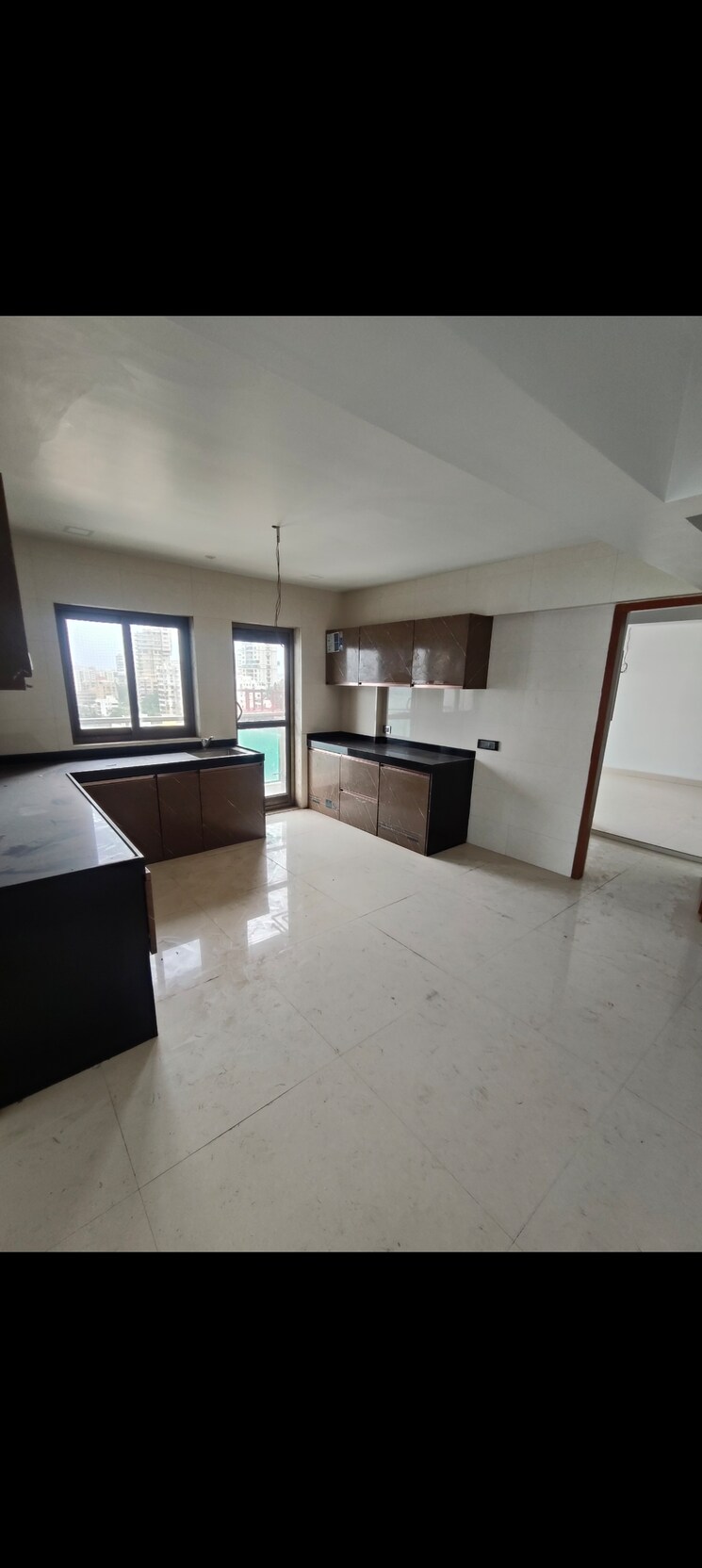 Team Area, bandra west 5 Bedroom 2500 Sq.Ft. Apartment In Bandra West Mumbai 9454348