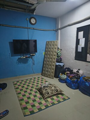 Master Bedroom in 1 BHK Villa at Kurla East – for Rent