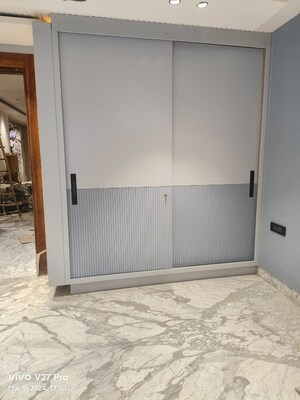 Room in 3 BHK Apartment at Supertech Cape Town, Sector 74 – for Rent