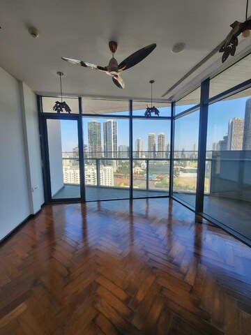 Room in 4 BHK Apartment at Omkar 1973, Worli – for Sale