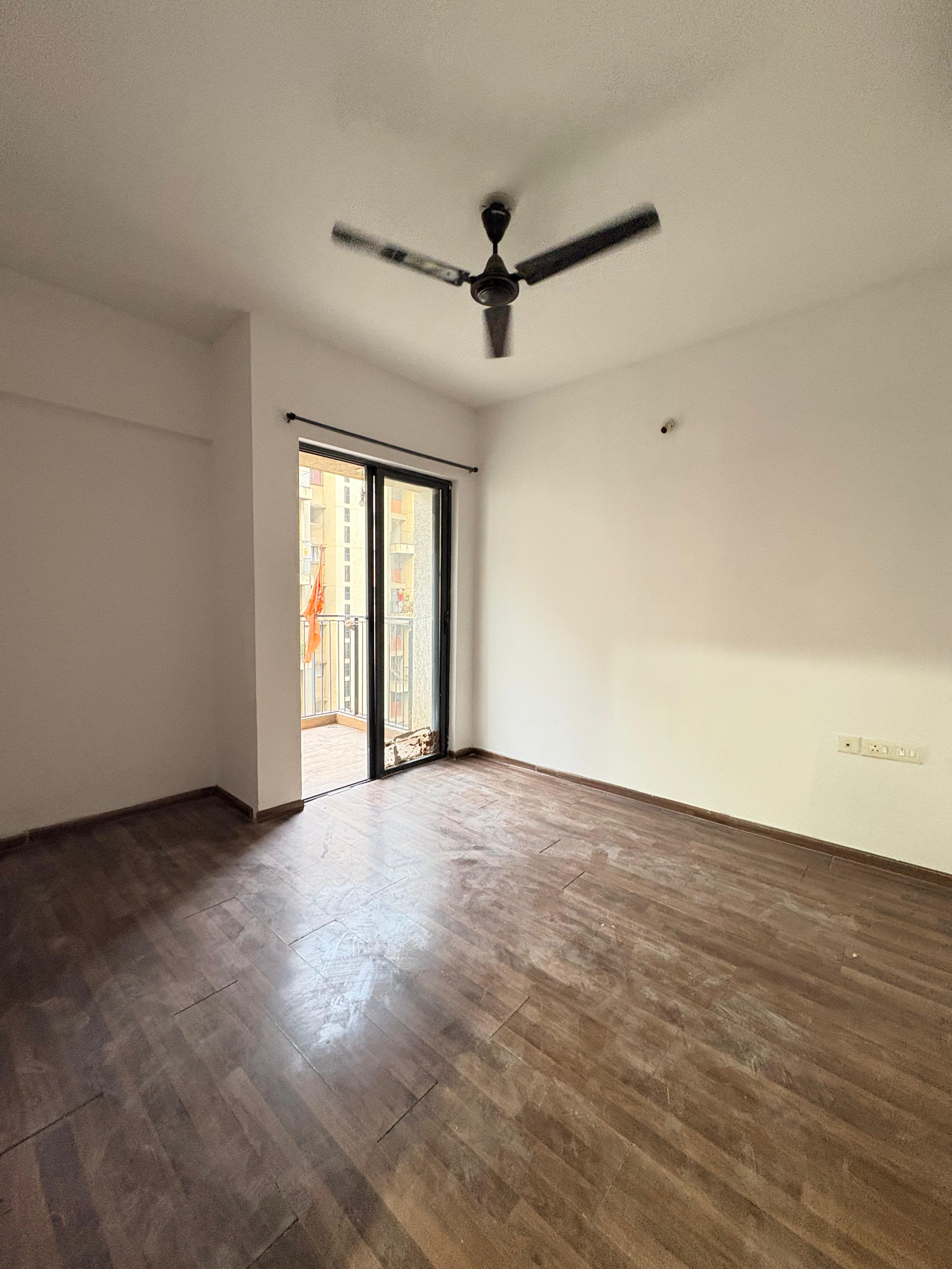 1 BHK Apartment For Sale in Lodha Lakeshore Greens