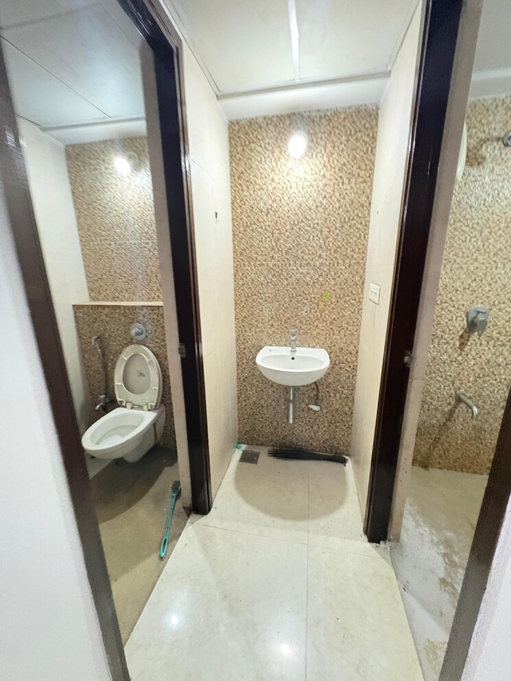 Bathroom, lodha-lakeshore-greens 1 Bedroom 508 Sq.Ft. Apartment In Dombivli East Thane 9454401