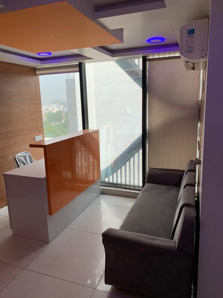 Team Area, old padra road Commercial Office Space 1200 Sq.Ft. In Old Padra Road Vadodara 9454423