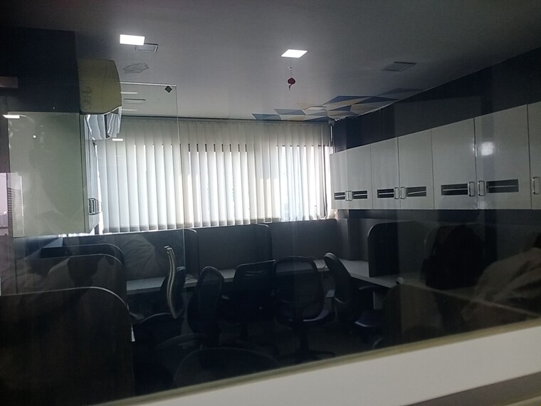 Team Area, old padra road Commercial Office Space 1250 Sq.Ft. In Old Padra Road Vadodara 9454435