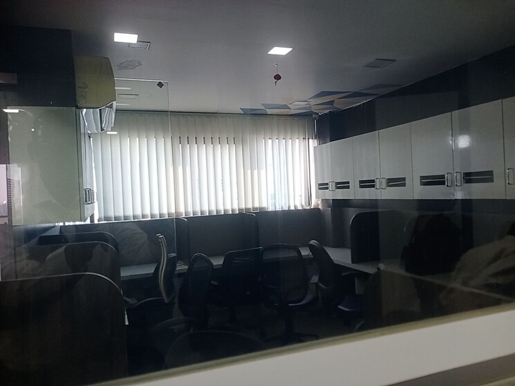 Team Area, old padra road Commercial Office Space 1250 Sq.Ft. In Old Padra Road Vadodara 9454435