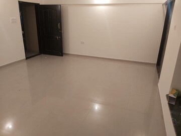 Room in 3.5 BHK Apartment at Kumar Kruti, Kalyani Nagar – for Rent