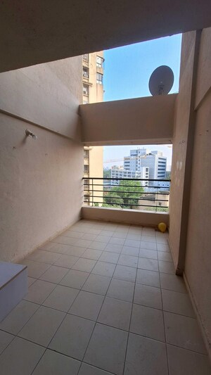 Staircase in 3.5 BHK Apartment at Kumar Kruti, Kalyani Nagar – for Rent