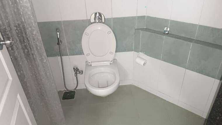 Bathroom, kumar-kruti 3.5 Bedroom 1720 Sq.Ft. Apartment In Kalyani Nagar Pune 9454452