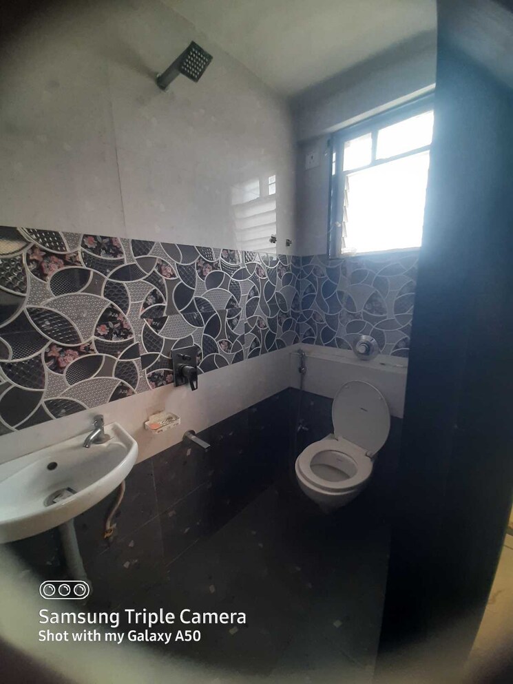 Bathroom, khutwad nagar 3 Bedroom 1250 Sq.Ft. Apartment In Khutwad Nagar Nashik 9454479