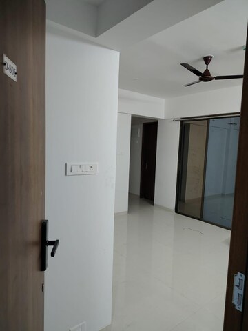 Room in 2 BHK Apartment at Wadgaon Sheri – for Rent